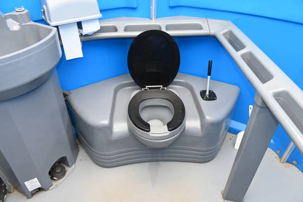 Best Portable toilet rental cost  in Seneca, KS